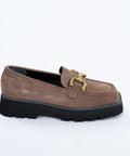 Loafers damă, din piele intoarsa, cu accesoriu auriu