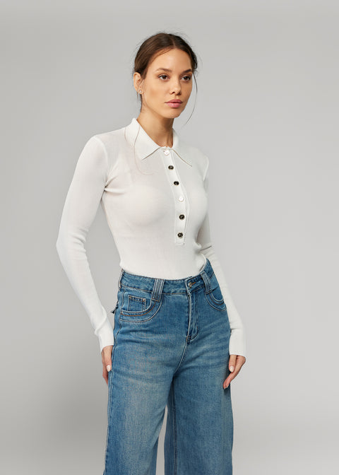 Body cu nasturi decorativi