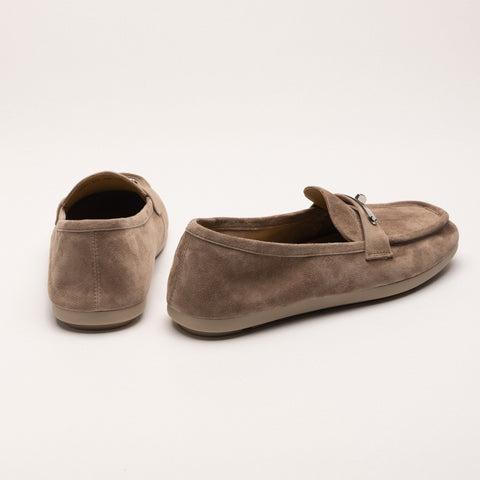 Mocasini din piele intoarsa cu accesoriu metalic argintiu