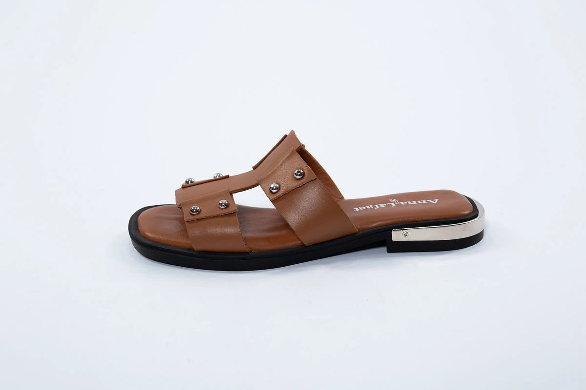 Papuci damă din piele naturală maro cu aplicații metalice – Ana Forgaci