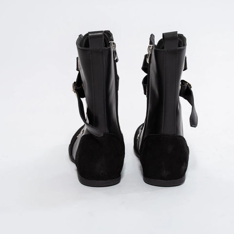 Ghete din piele naturală – design urban cu accente futuriste