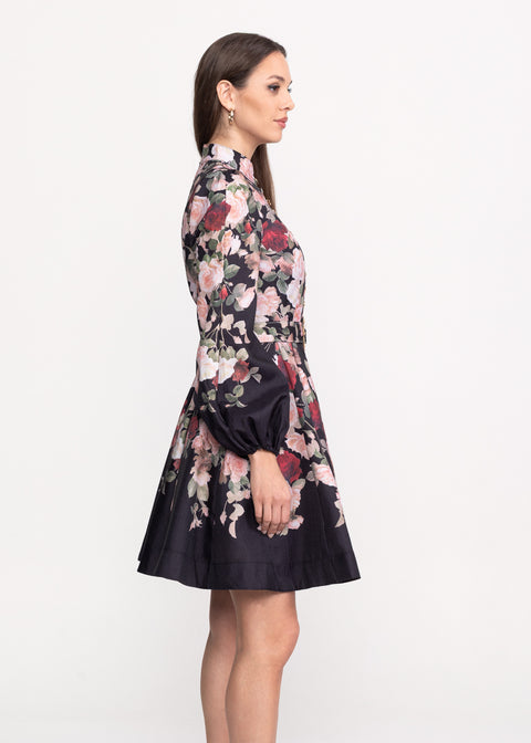 Rochie cu imprimeu floral si nasturi decorativi