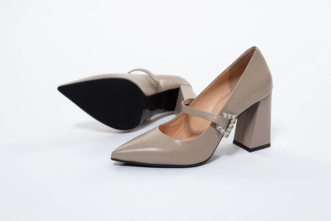 Pantofi din piele naturala,cu accesoriu din cristale
