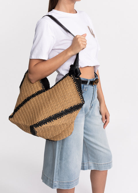 Poseta de rafie cu design geometric