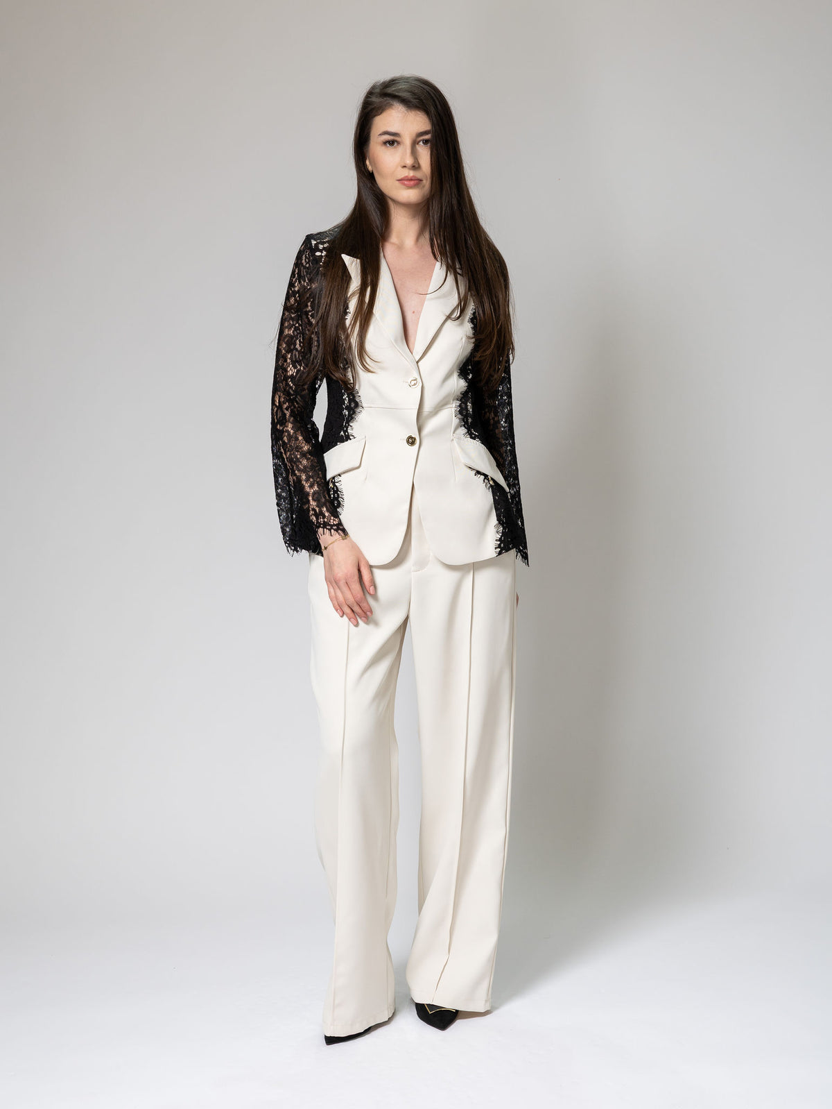 Elegant Embroidered Lace Suit Set