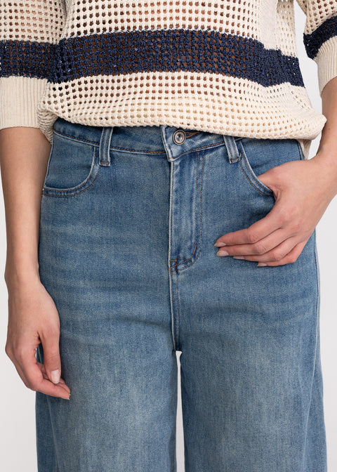 Wide-Leg Jeans with Washed Effect