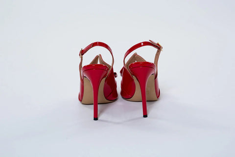 Pantofi din piele lăcuită cu toc înalt de 11 cm – puterea eleganței autentice