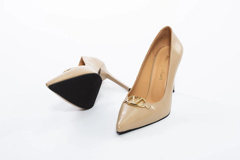 Pantofi stiletto nude cu accesoriu auriu - Annalafaet
