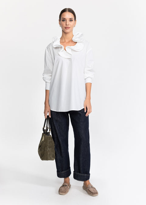 Elegant Shirt with a Wide Collar 1106