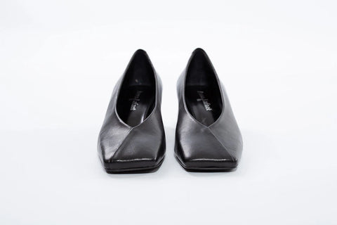 Pantofi eleganți din piele naturală cu toc striat