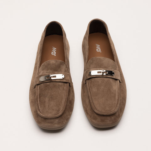 Mocasini din piele intoarsa cu accesoriu metalic argintiu