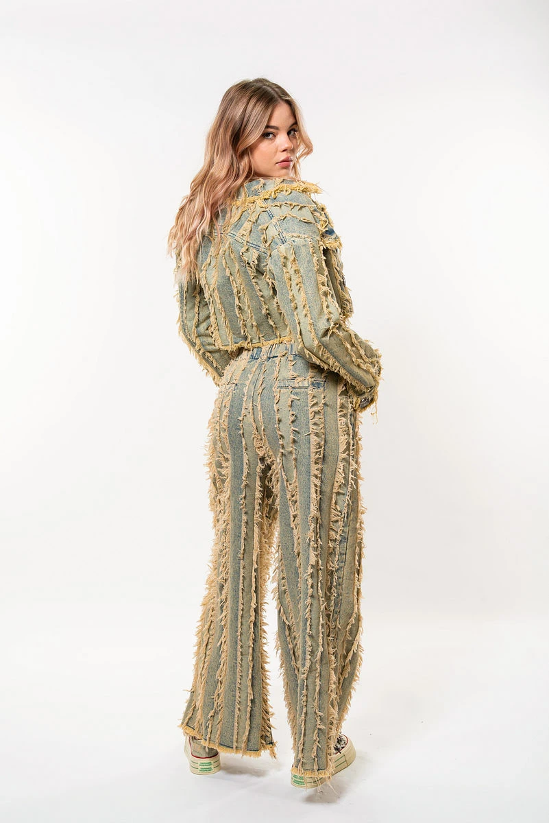Jachetă din Denim cu Franjuri – Stil Bohem și Confident-8