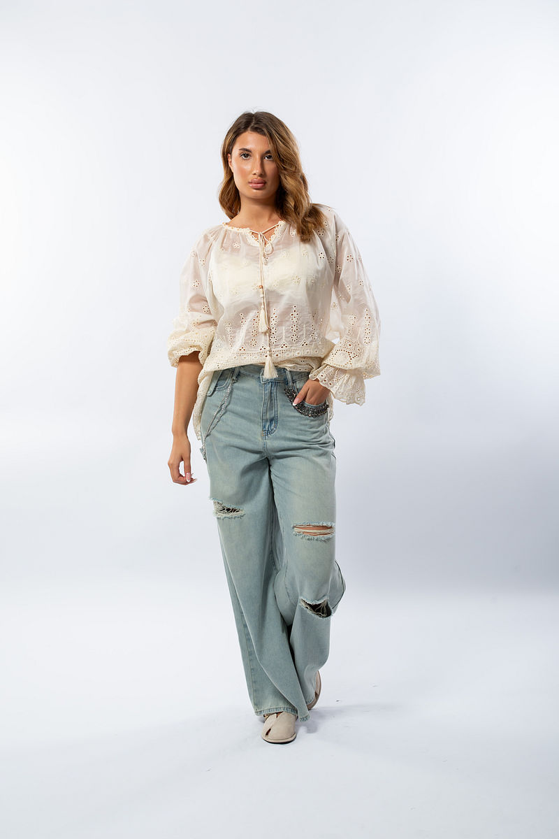 Blugi Largi Dama cu Tăieturi și Lanțuri Decorative – Stil Urban Casual