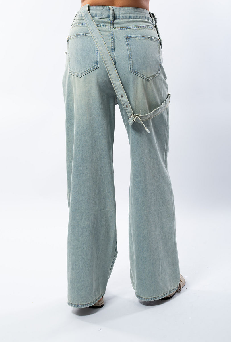 Blugi Largi Dama cu Tăieturi și Lanțuri Decorative – Stil Urban Casual