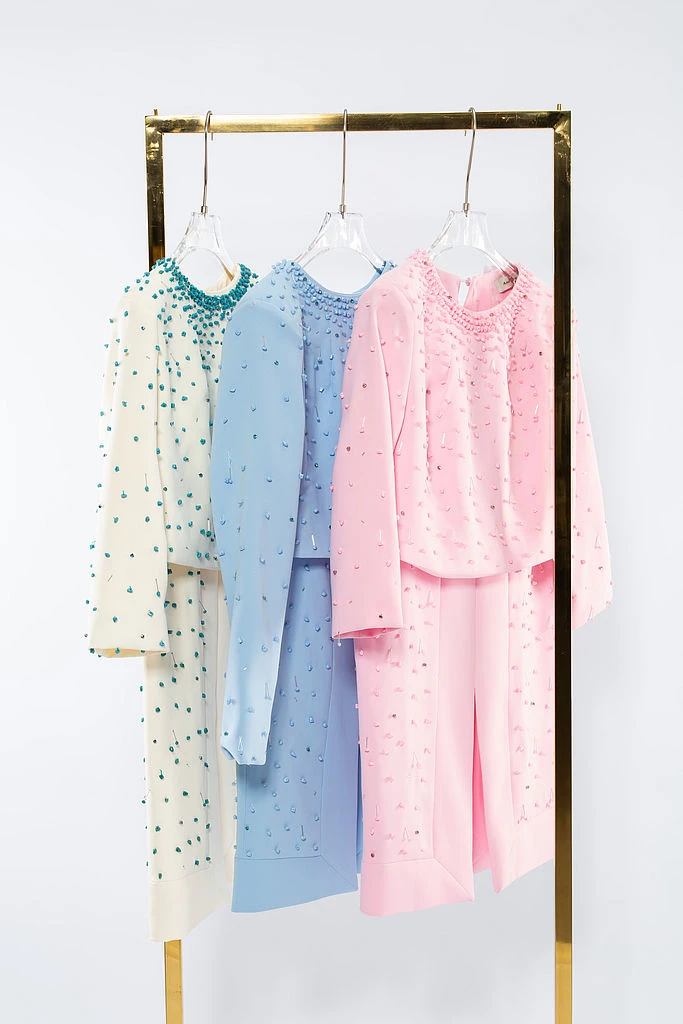 Compleu de ocazie cu fustă și top, decorate cu mărgele-6