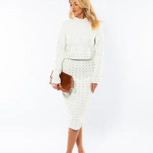 Compleu elegant cu fustă și top perlat