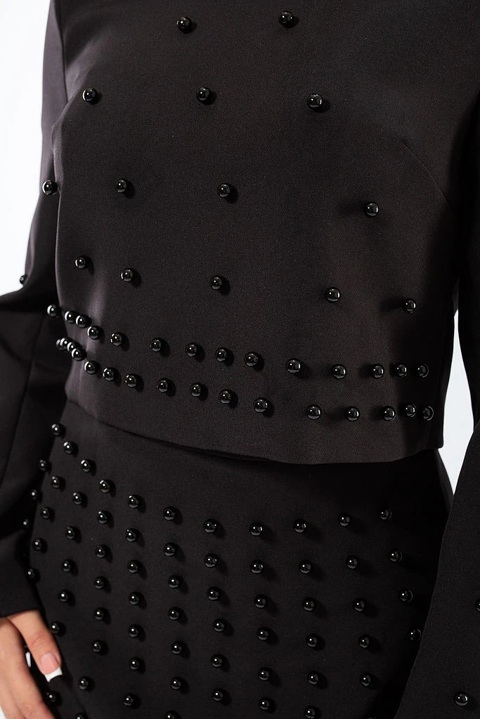 Compleu elegant cu fustă și top perlat-7